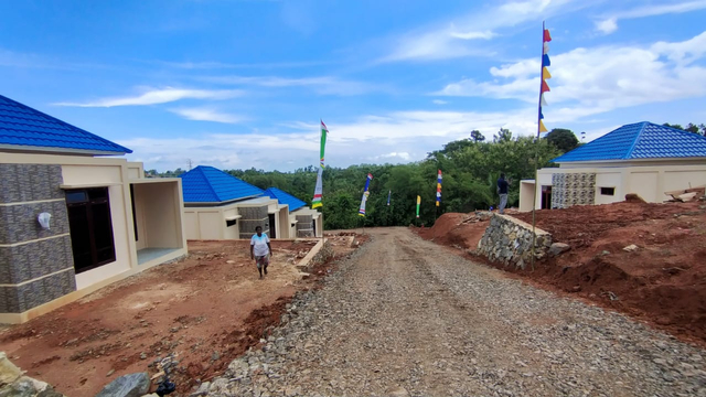 Rumah layak huni type 45 yang dibangunkan untuk orang Moi, di Kampung Klatifi, Kota Sorong, foto: Yanti/Balleo News