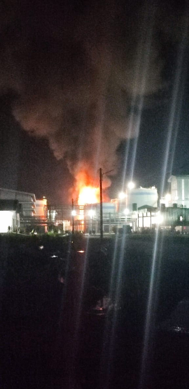 5 Pekerja Tewas Usai Tanki Timbun Biodiesel PT Sari Dumai Oleo Terbakar (663820)