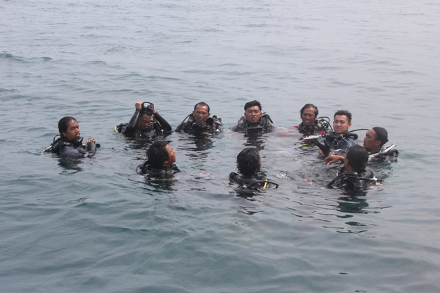 Mahasiswa IPB University Ikuti Riset Penilaian Potensi Terumbu Karang di Kepulauan Seribu