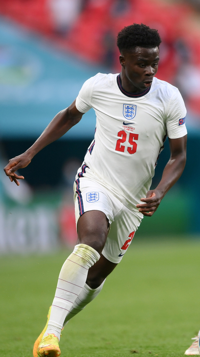 Pemain Inggris Bukayo Saka selama pertandingan melawan republik Ceko di Stadion Wembley, London, Inggris, Selasa (22/6). Foto: Pool via REUTERS/Laurence Griffiths