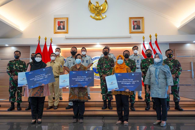 Jasa Raharja Berikan Bantuan Tali Asih ke Keluarga Kru KRI Nanggala 402 (887917)