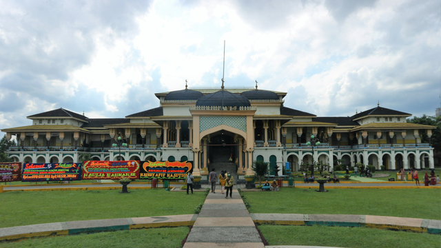 Sumber : Foto Pribadi (Raihan Fachrudiansyah)/Istana Maimun