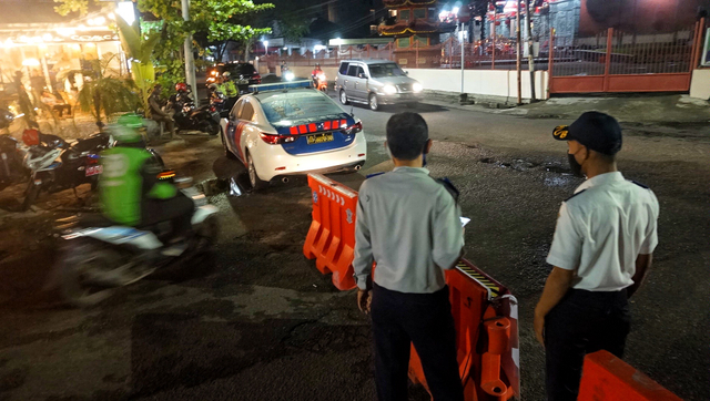 Foto: Pembatasan Mobilitas Kendaraan di Palembang (16594)