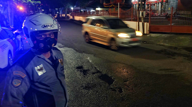 Foto: Pembatasan Mobilitas Kendaraan di Palembang (16598)