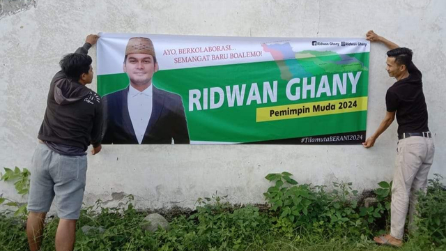 Poster Ridwan Ghany yang di pasang oleh para simpatisannya. Kamis, 24/6. Foto: Dok istimewa