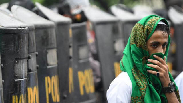 Fakta-fakta Sidang Vonis Habib Rizieq: Dihukum 4 Tahun Bui hingga Massa Bentrok (1189116)