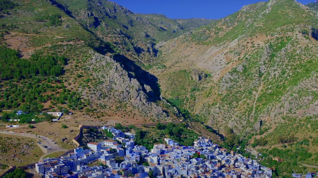 Foto udara "Kota Biru" di Chefchaouen, Maroko. Foto: Youtube/Housni El Tohami