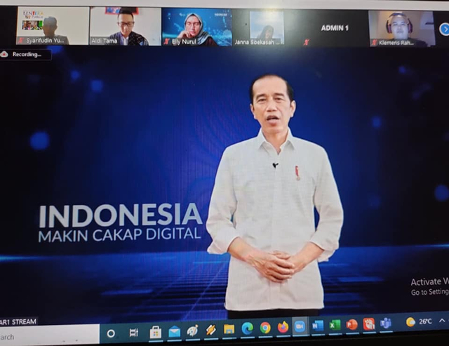 Tingkatkan Literasi Digital, Kominfo Gelar Webinar SDM Berkualitas (77035)