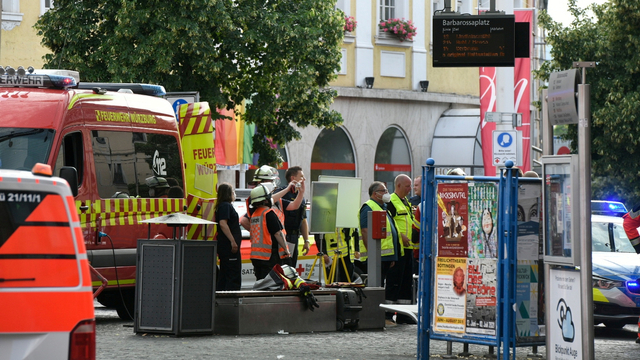Polisi menjaga lokasi TKP serangan penusukan di Jerman. Foto: Heiko Becker/Reuters