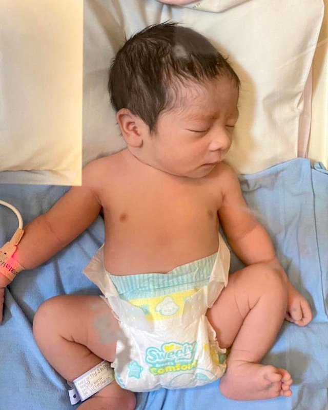 Tata Janeeta Melahirkan Anak ke-3 di Usia Kandungan 37 Minggu, Intip Potretnya (82522)