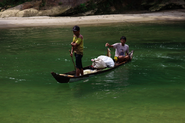 Foto: Cicipi Ikan Sungai Terenak Sambil Tamasya, Alasan Traveler Harus ke Sini (79327)