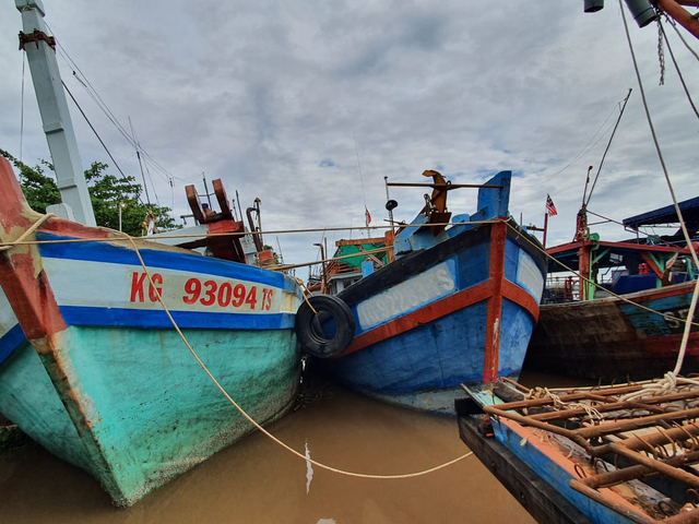 Kapal pelaku IUU fishing yang ditangkap kapal pengawas Ditjen PSDKP-KKP (dokumentasi pribadi)