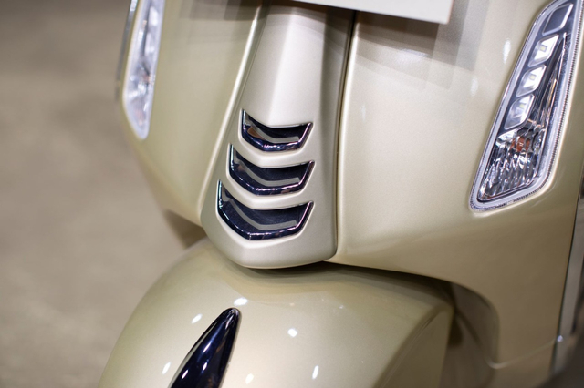 Tampilan front tie di Vespa 75 Th Anniversary. Foto: Piaggio Indonesia