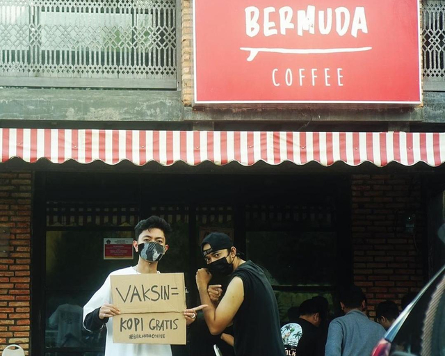 Bermuda Coffee menyediakan kopi gratis bagi kamu yang sudah divaksin. Foto: Dok Hi!Pontianak