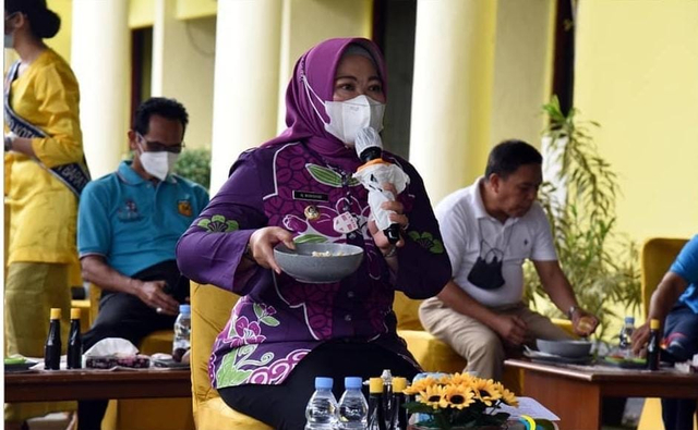 Bupati Kobar, Nurhidayah. Foto: Prokom