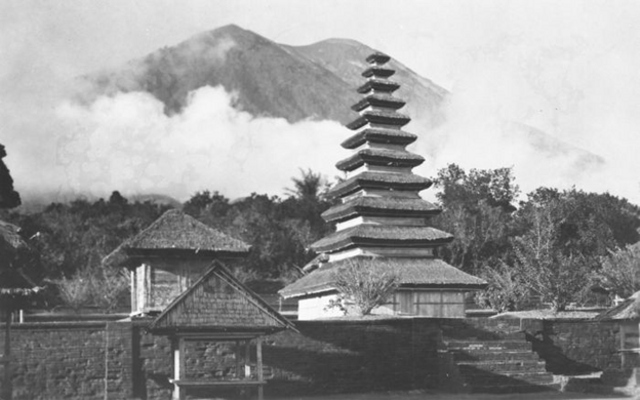 Hubungan Gunung Api Agung dan Pura Besakih dari Waktu ke Waktu (139032)