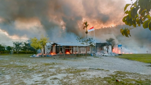 Kantor Bank Papua KCP Elelim, Kabupaten Yalimo yang dibakar massa. (Dok istimewa)