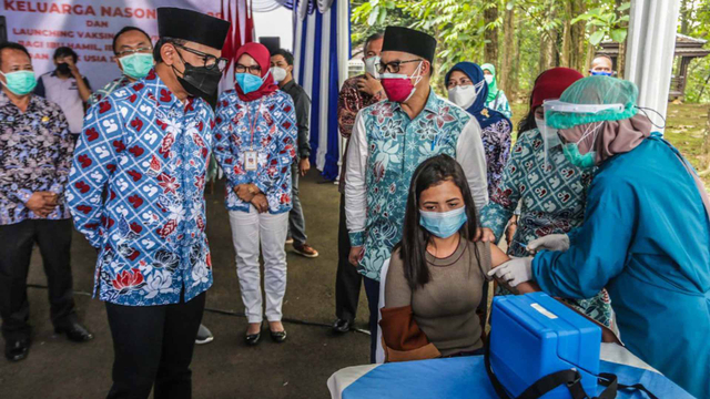 Bima Arya Disuntik Vaksin Dosis 2, Harap Imunitas di Kota Bogor Makin Terbentuk (309520)