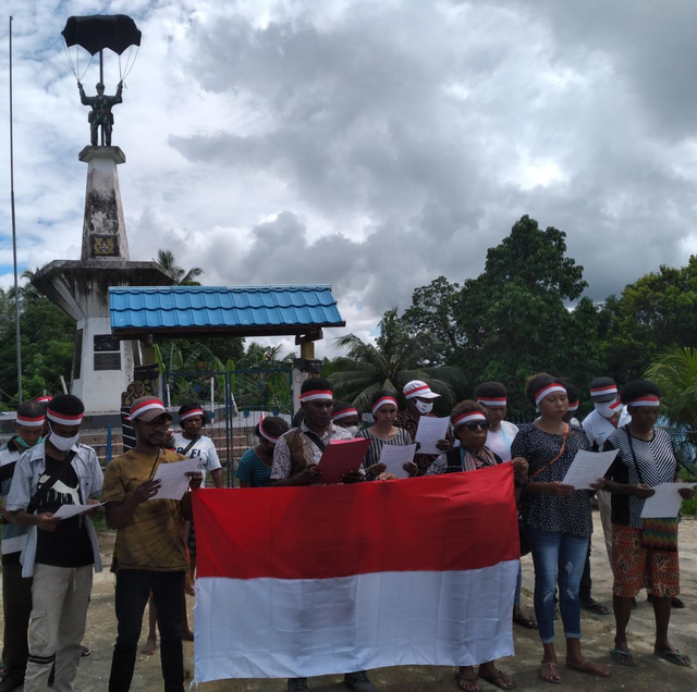 Garda Merah Putih Sorong Selatan Deklarasi Menolak Kampanye Papua Merdeka (104280)