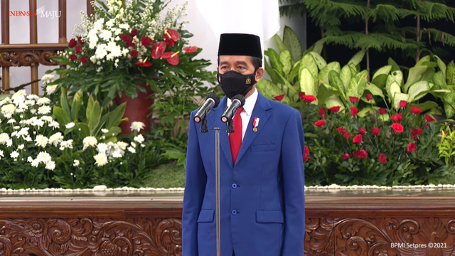 Presiden Joko Widodo pada Peringatan Ke-75 Hari Bhayangkara Tahun 2021, di Istana Negara, Kamis (1/7). Foto: Youtube/Sekretariat Presiden