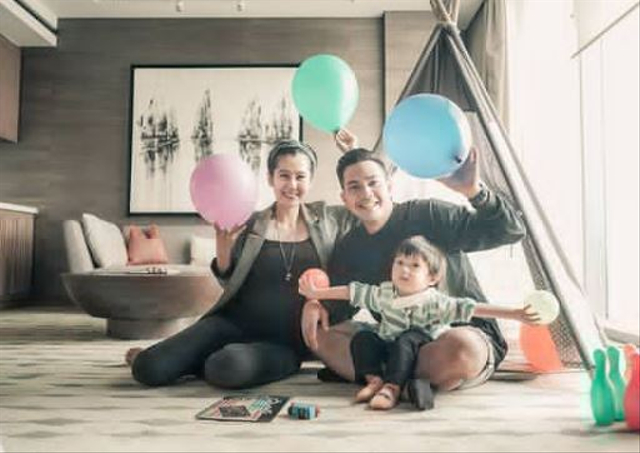 6 Potret Bahagia Keluarga Kecil Ardina Rasti yang Baru Dikaruniai Anak Kedua (124362)