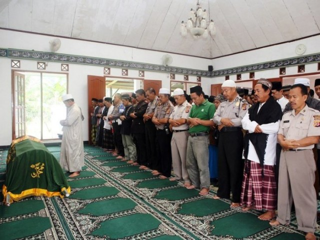 Rukun Shalat Jenazah dan Bacaan Doa di Setiap Takbirnya (1202294)