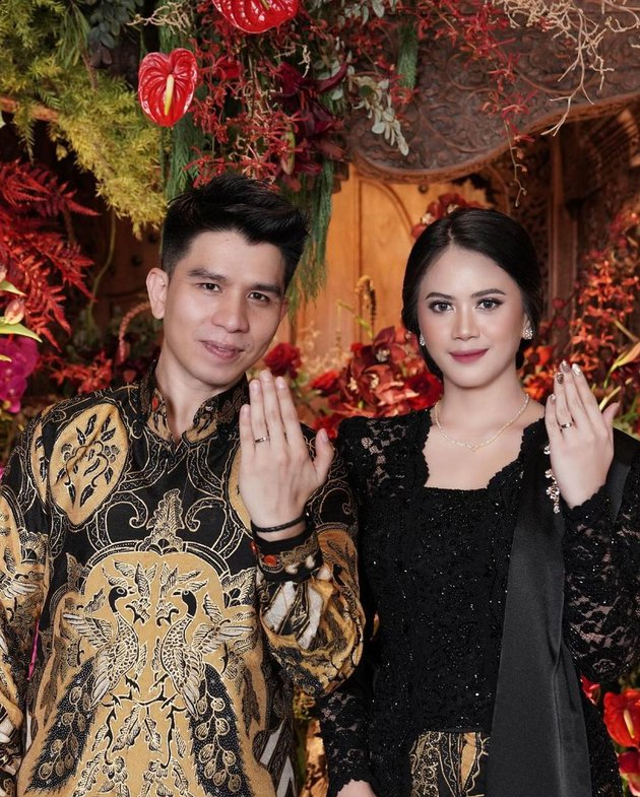 7 Momen Manis Acara Lamaran Ifan Govinda dan Kekasih, Usung Tema Adat Jawa (60062)