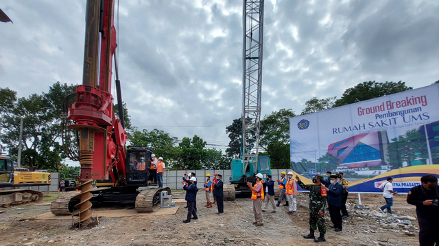 Kegiatan groundbreaking pembangunan rumah sakit pendidikan milik UMS