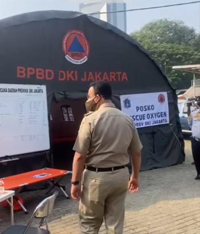 Anies Cek Posko Oxygen Rescue di Monas. Foto: Tangkapan layar Instagram/aniesbaswedan