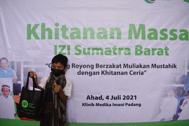 IZI Sumbar Adakan Khitanan Massal untuk Dhuafa dan Yatim (111248)