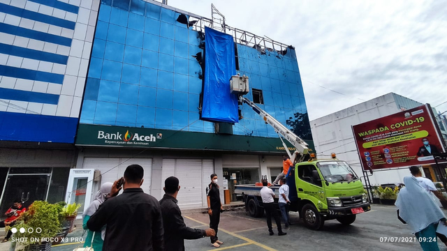 Kantor Pusat Operasional Bank Aceh Syariah Terbakar (195489)