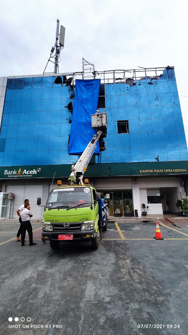 Kantor Pusat Operasional Bank Aceh Syariah Terbakar (195490)