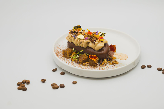 Menu Coffee Choco Gold with Magnum Double Chocolate di .TEMU dengan Magnum double chocolate Foto: dok.Magnum