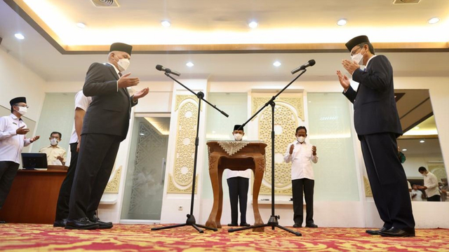 Sekda Aceh Lantik Azhari Jadi Kepala BPKA, Ganti Bustami yang Mundur Tiba-tiba (69526)