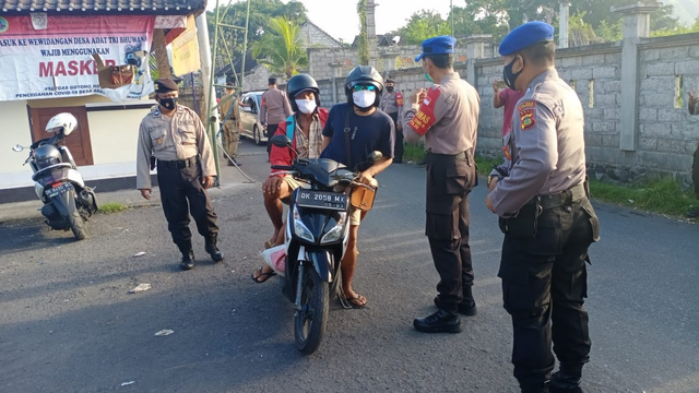 819 Kendaraan di Klungkung, Bali, Diputar Bali Selama PPKM Darurat (60186)