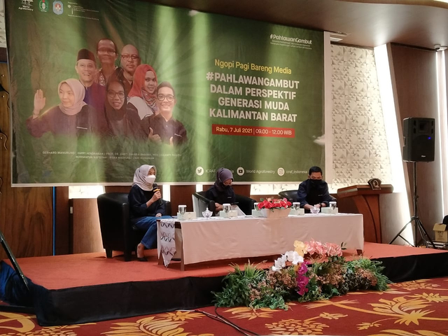Ngopi bareng media Peneliti Muda Gambut di Kalbar. Foto: Lydia Salsabilla/Hi!Pontianak
