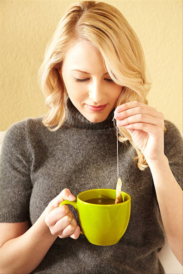 Ilustrasi meminum teh. Foto: Getty Images 