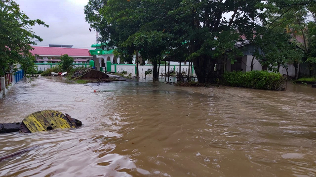 Banjir Dan Longsor Landa Tiga Kabupaten Di Sulsel, Satu Orang Meninggal ...