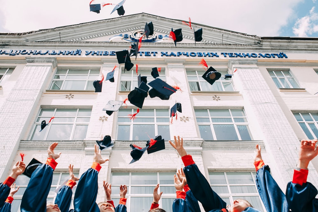 Menentukan jurusan kuliah yang tepat sebelum masuk perguruan tinggi. Foto: dok. https://pixabay.com/