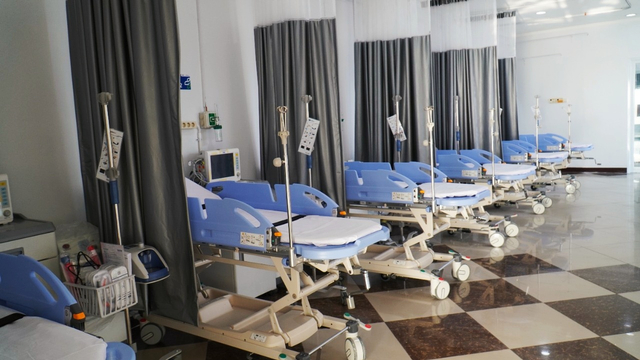 Ruang IGD RS Pertamina Jaya Ekstensi di Asrama Haji Jakarta melayani khusus pasien COVID-19. Foto: Dok. Pertamedika