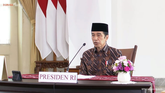 Presiden Joko Widodo pada agenda Pray From Home, secara virtual, Minggu (11/7). Foto: Youtube/Sekretariat Presiden
