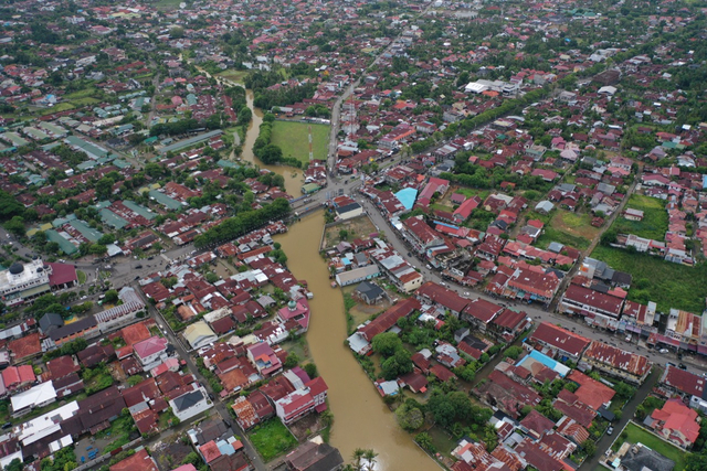 Foto Udara: Banjir Rendam Permukiman di Kecamatan Darul Imarah, Aceh Besar (78270)