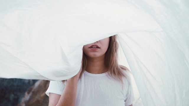 Lebih Menyakitkan dari Ghosting, Pahami Fenomena Zombieing dalam Percintaan (224353)