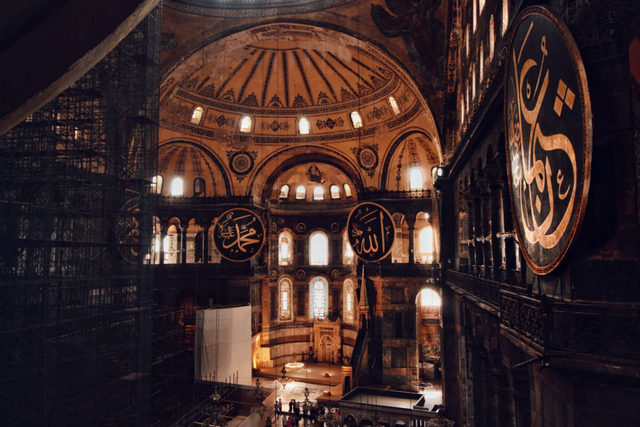 Ilustrasi Asmaul Husna. Foto: Unsplash