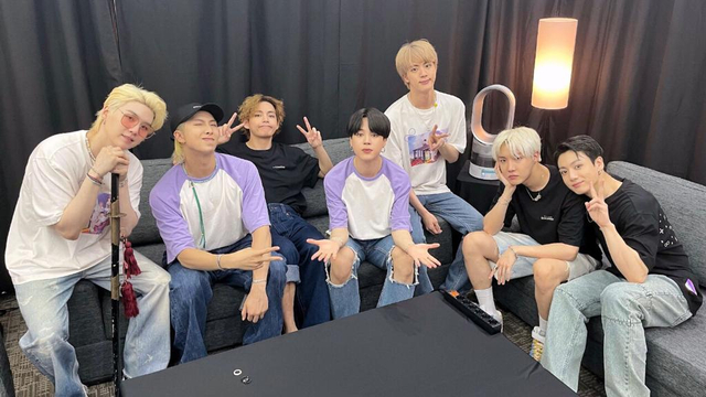 BTS setelah mengadakan konser online 2021 (Sumber foto : BTS_official/twitter).