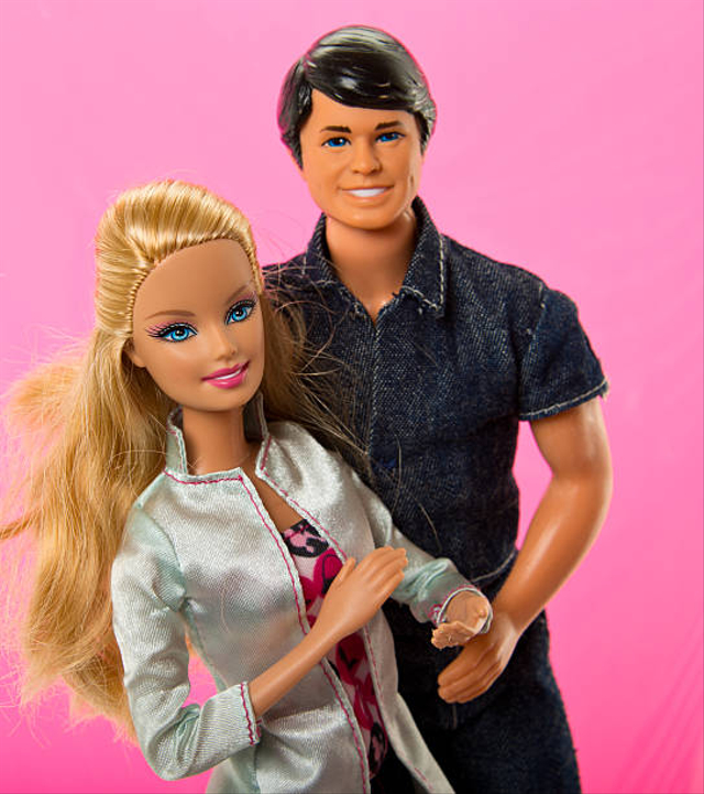 Ilustrasi tokoh fantasi barbie dan ken. Foto: Getty Images 