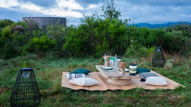 Airbnb Luncurkan Rumah Mini yang Dikelilingi Gunung Berapi di Prancis, Mau Coba? (732396)