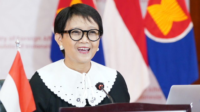 5 Berita Populer: Libur Maulid Nabi Digeser; Nasib Instagram Pemkot Solo Diretas (12958)