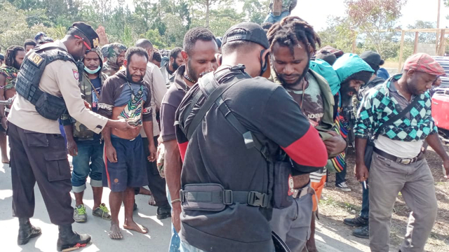 Razia sajam di Wamena, Kabupaten Jayawijaya. (Dok Humas Polda Papua)