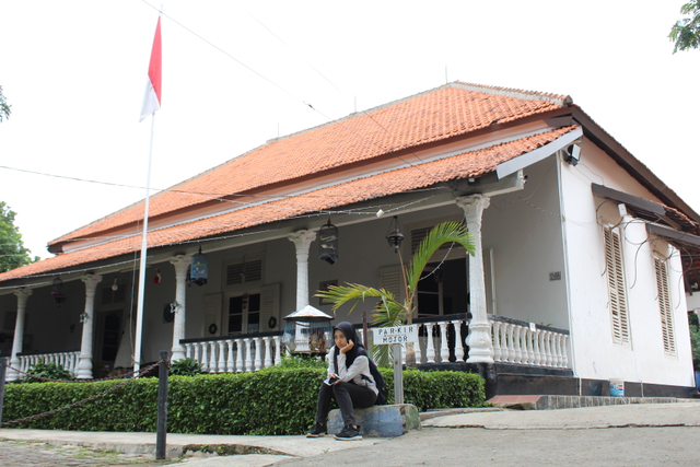 Kantor Yayasan Lembaga Cornelis Chastelein (Sumber : Dokumentasi Pribadi)